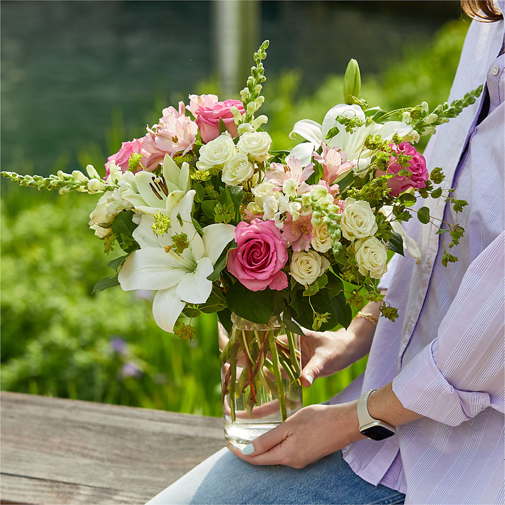 Fondly Bouquet –  Whittier Blossom Shop, Whittier CA